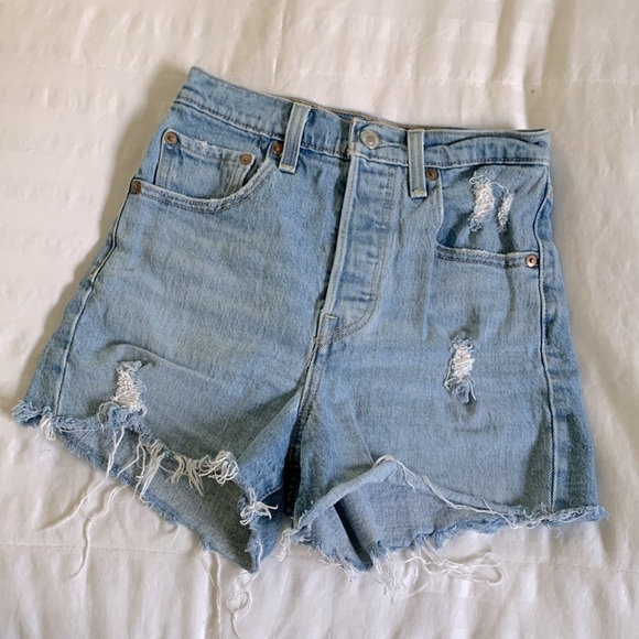 Levi Ribcage shorts - Picture 3 of 4